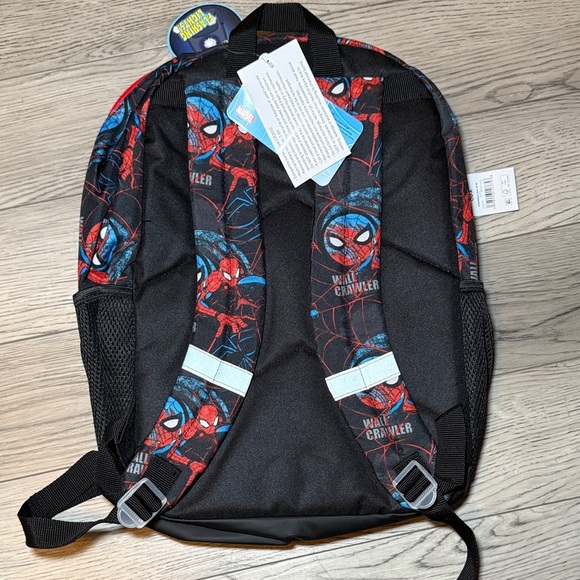 NEW- Marvel SpiderMan Mask Boys Light-Up 17" Backpack 3D Face Black & Red Kids - Picture 4 of 12